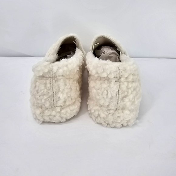 Bamboo Cream Fuzzy Slipper Bootie - Picture 10 of 12